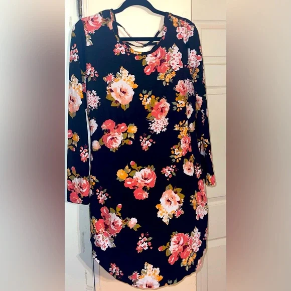 black gothic dress for women Black Reunited Maxi Dress main image 0